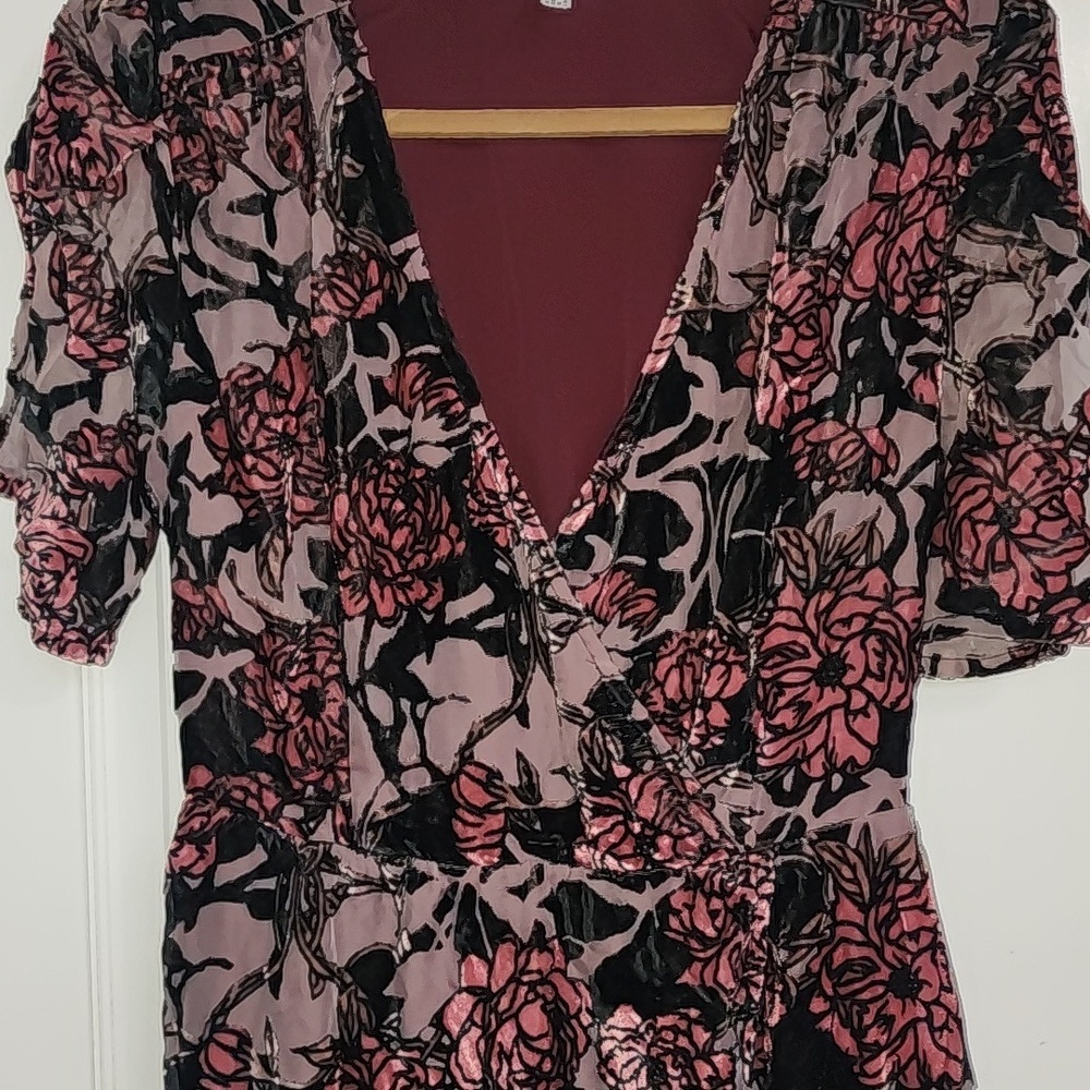 Leith Floral Velvet High Low Dress Size Small​​​ - Picture 4 of 11